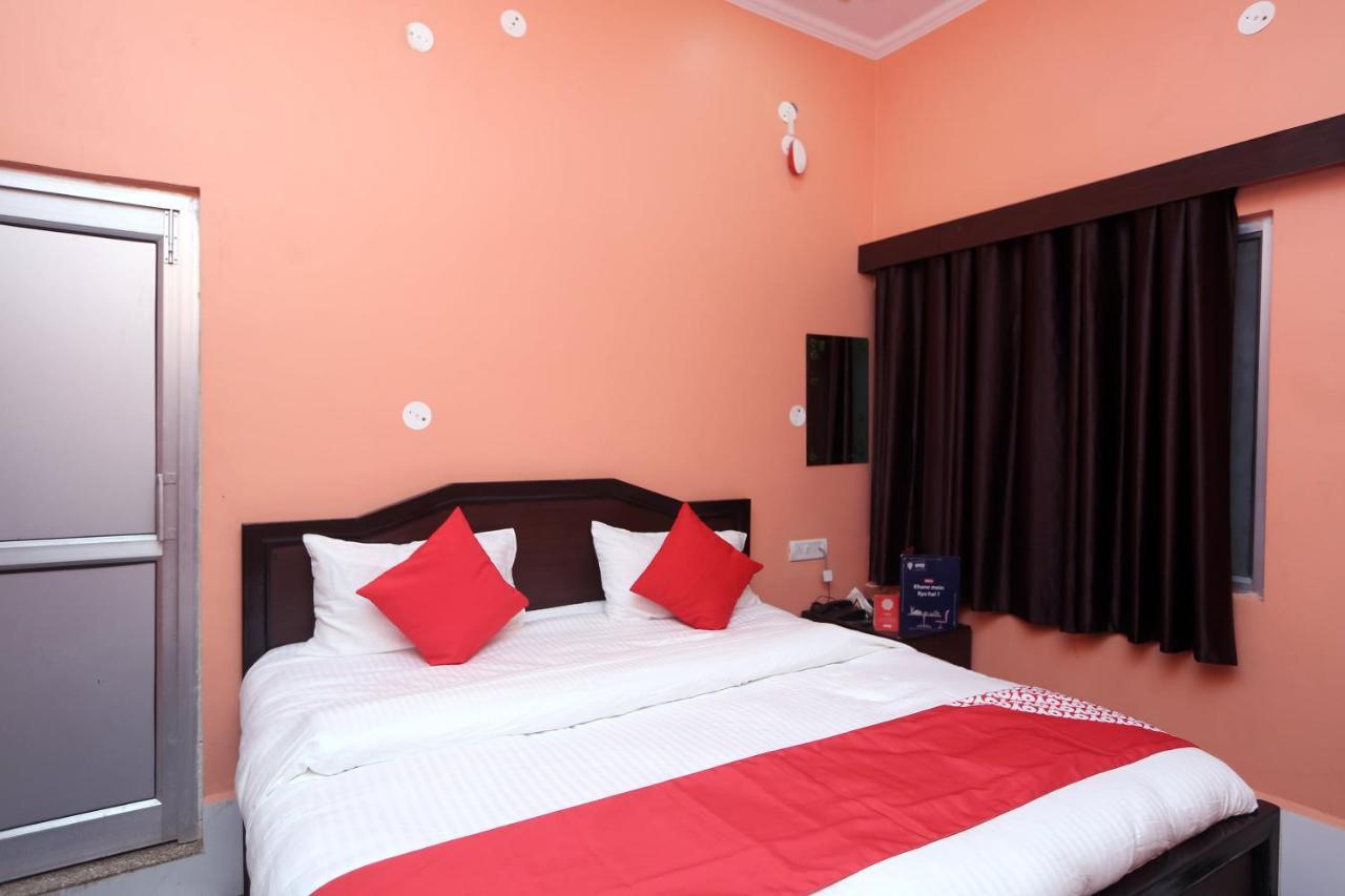Oyo 22221 Yadav Hotel Bhiwadi Ngoại thất bức ảnh