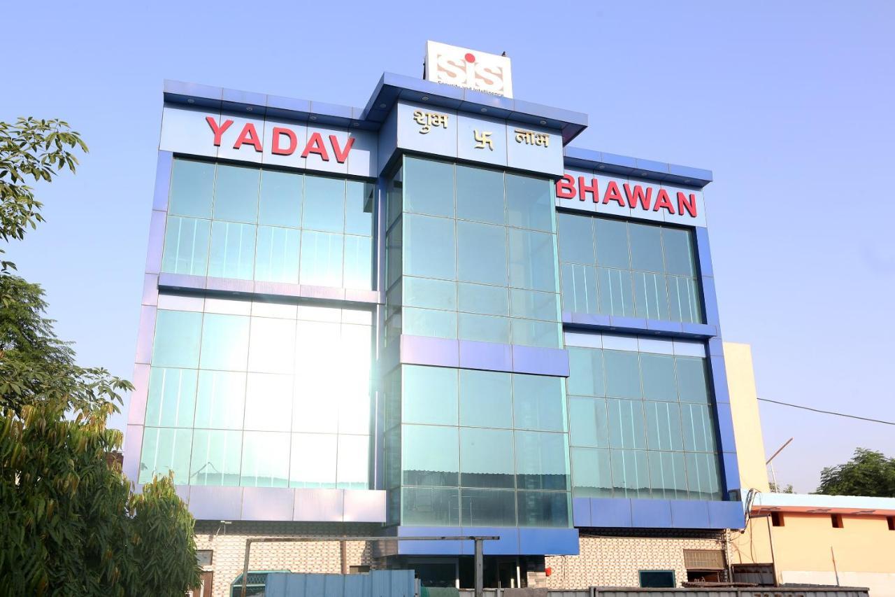Oyo 22221 Yadav Hotel Bhiwadi Ngoại thất bức ảnh