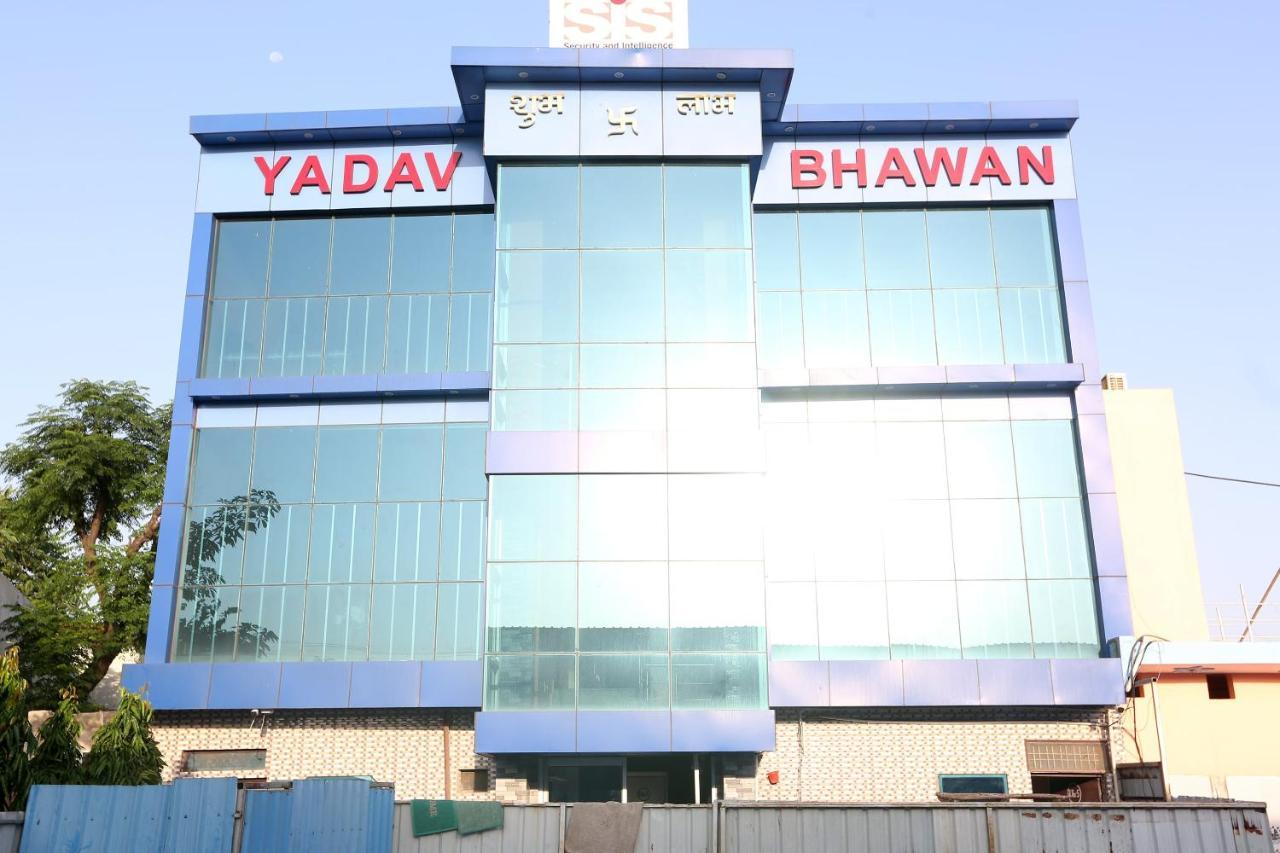 Oyo 22221 Yadav Hotel Bhiwadi Ngoại thất bức ảnh