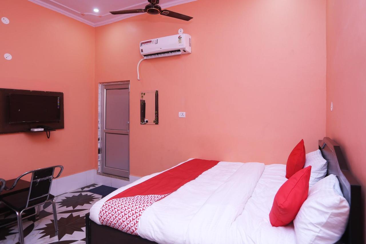 Oyo 22221 Yadav Hotel Bhiwadi Ngoại thất bức ảnh