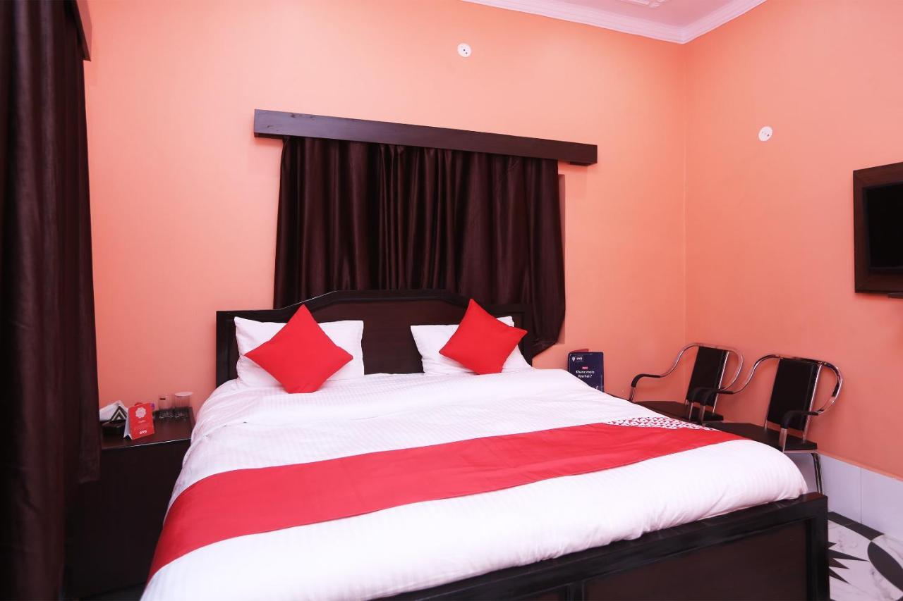 Oyo 22221 Yadav Hotel Bhiwadi Ngoại thất bức ảnh