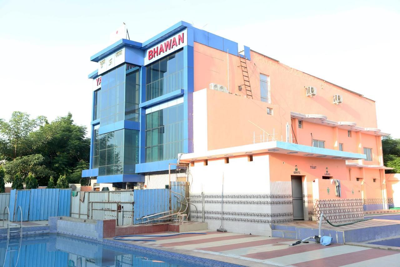 Oyo 22221 Yadav Hotel Bhiwadi Ngoại thất bức ảnh