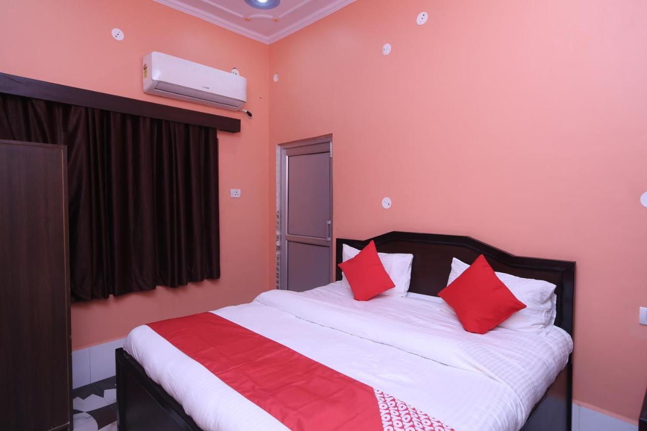 Oyo 22221 Yadav Hotel Bhiwadi Ngoại thất bức ảnh