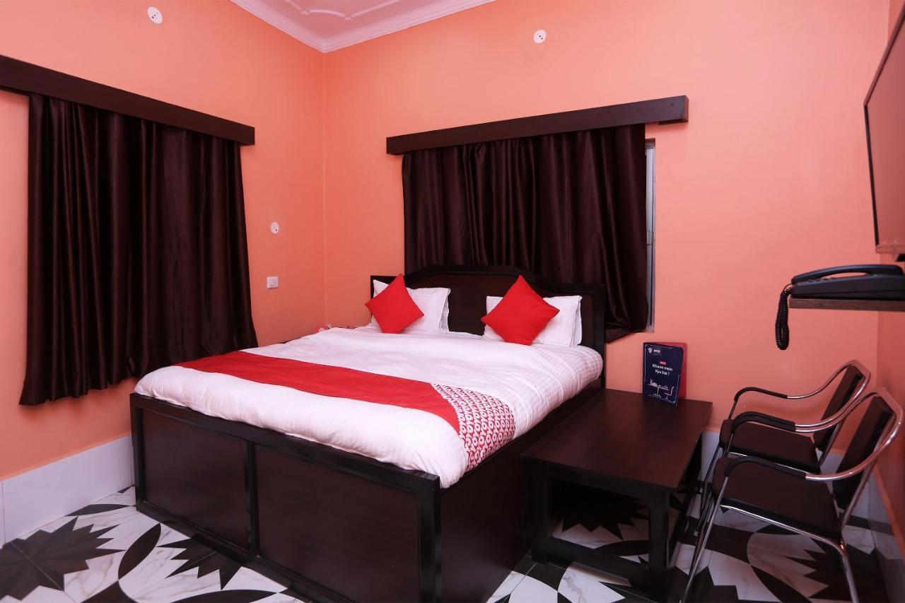 Oyo 22221 Yadav Hotel Bhiwadi Ngoại thất bức ảnh