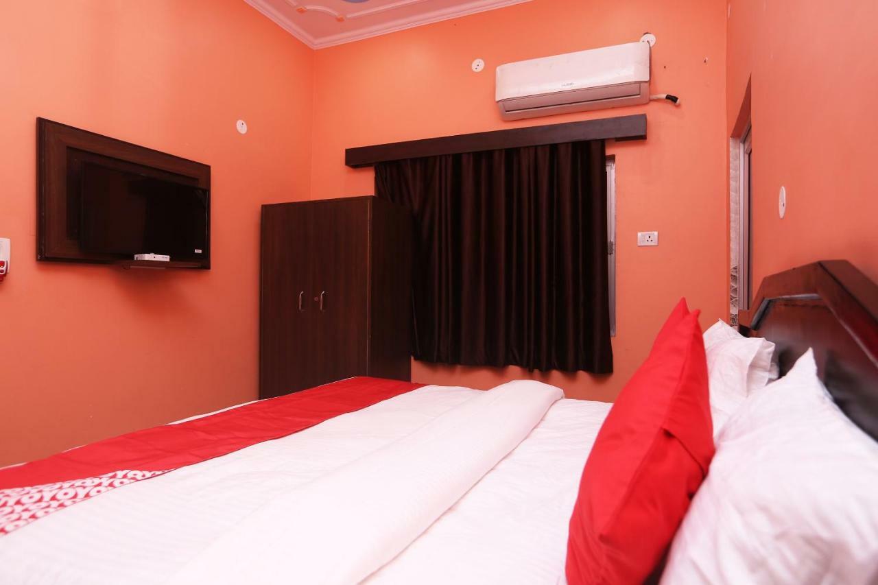 Oyo 22221 Yadav Hotel Bhiwadi Ngoại thất bức ảnh